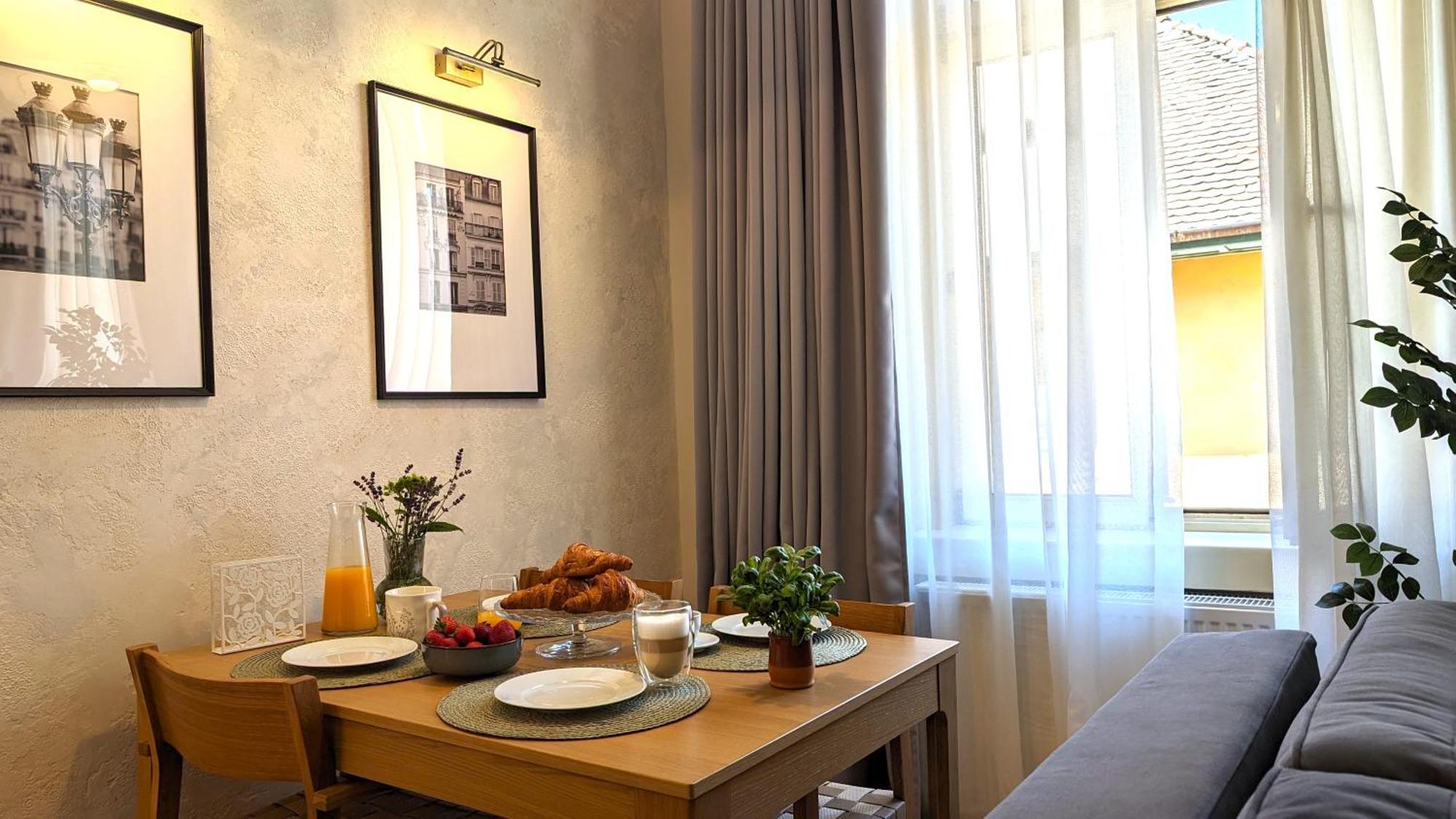 Apartment In Historic Center, Quiet Area, Ac Sibiu Eksteriør bilde